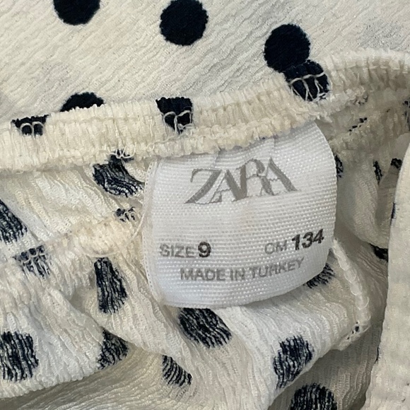 Zara Girls Short Sleeve Polka Dot Jumpsuit with V back detail Size 9 Years - Picture 9 of 9